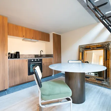 Modern Duplex In - 4p *